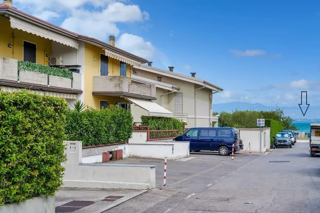 Brema Beach Dream - New Stilish Apartment Σιρμιόνε