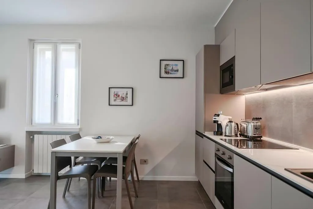 Brema Beach Dream - New Stilish Apartment Σιρμιόνε