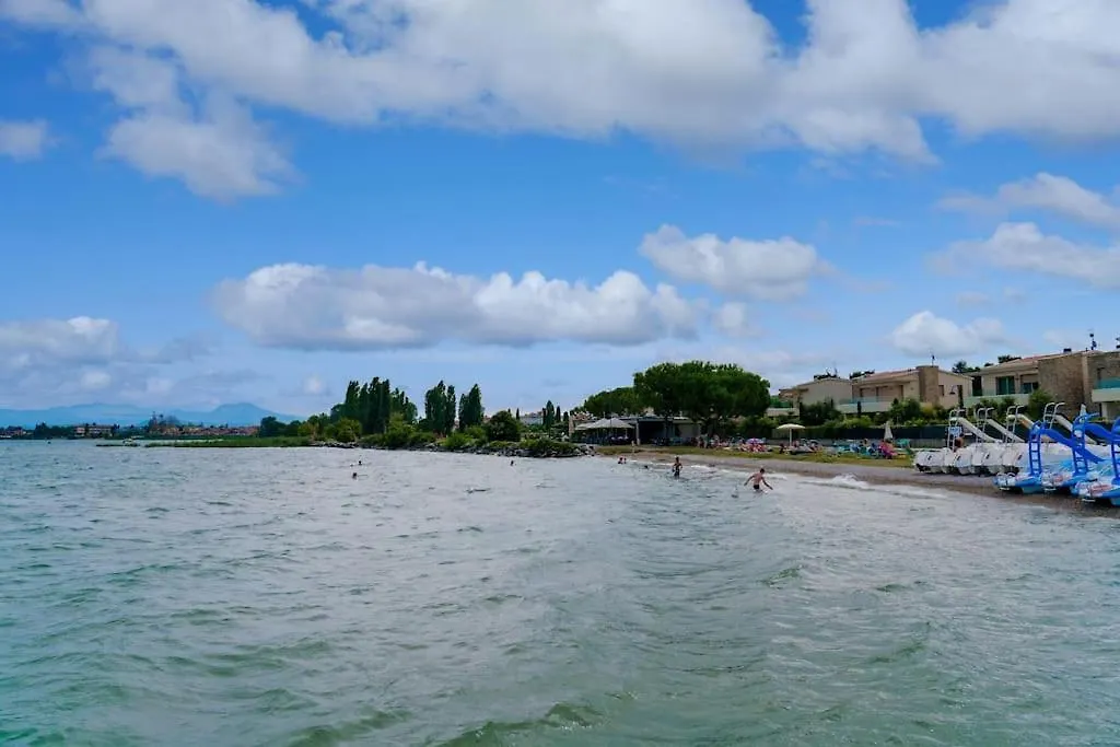 Brema Beach Dream - New Stilish Apartment Σιρμιόνε