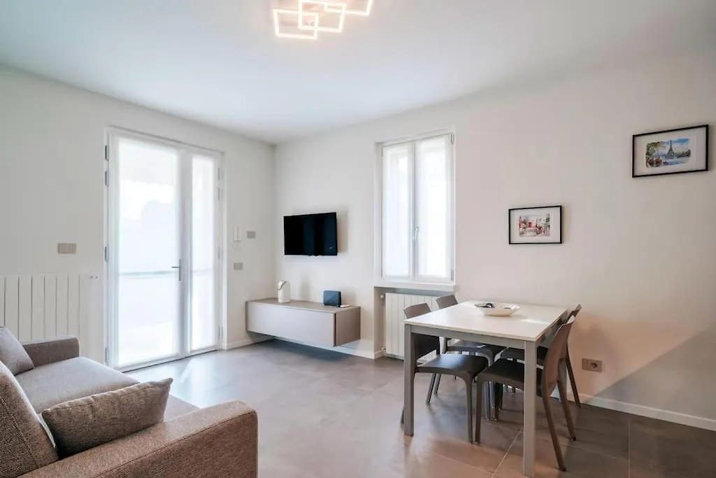 Brema Beach Dream - New Stilish Apartment Σιρμιόνε 0*,